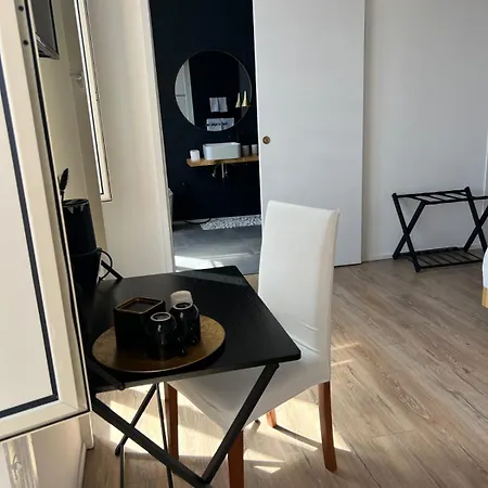 B&B Ruffo Di Bagnara Palazzo Monumentale Naples Exterior photo