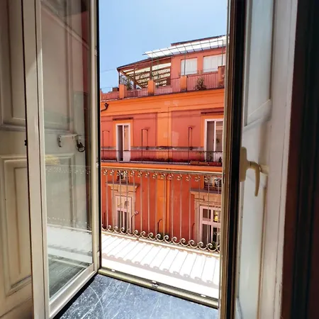 B&B Ruffo Di Bagnara Palazzo Monumentale Naples Exterior photo